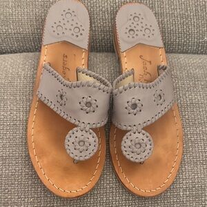 Jack Rogers Light Gray Leather Thong Sandals 8W